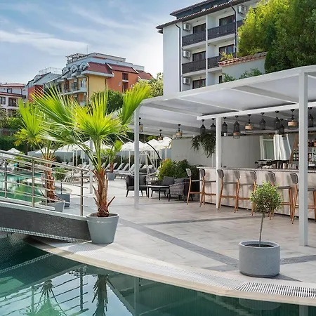 מלון Siena Premium Retreat 5*