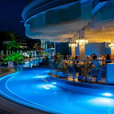 מלון Siena Premium Retreat 5*