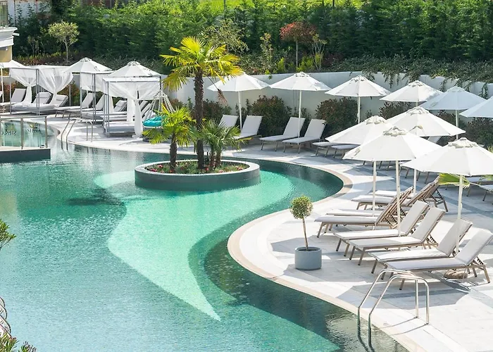 Siena Premium Retreat מלון