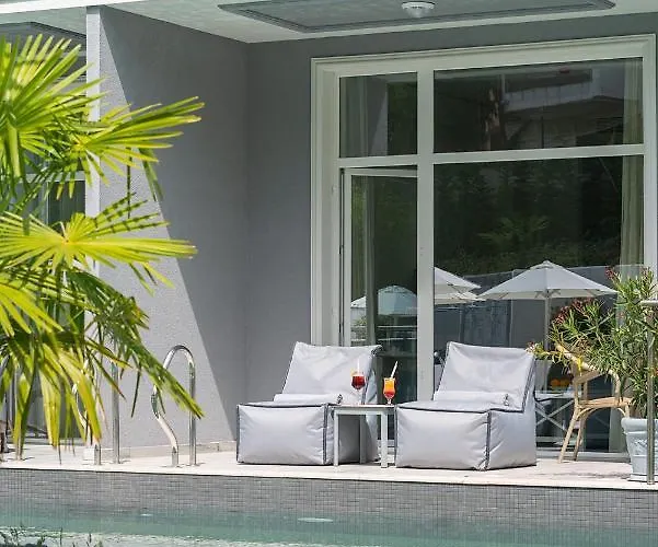 מלון Siena Premium Retreat לוזנטס