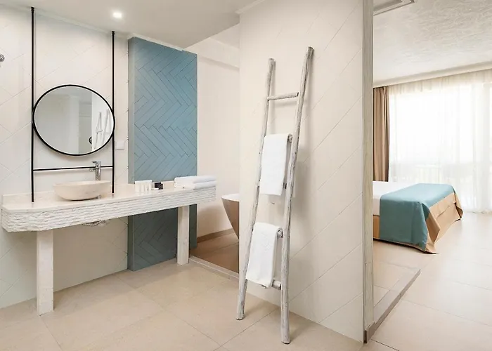 Siena Premium Retreat מלון