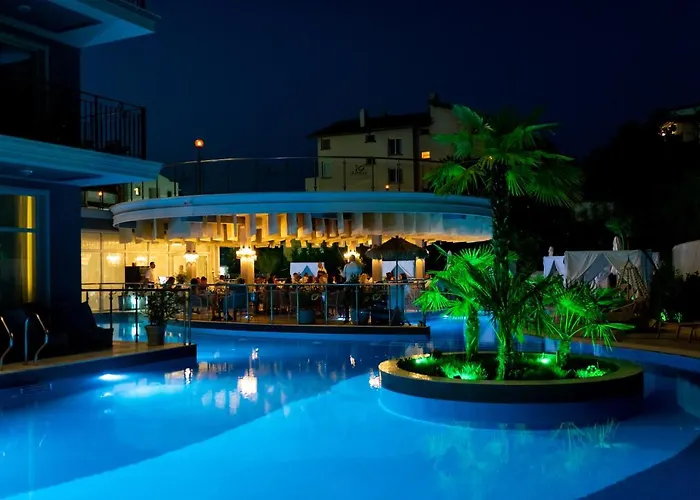 מלון Siena Premium Retreat לוזנטס