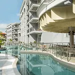 ホテル Siena Premium Retreat